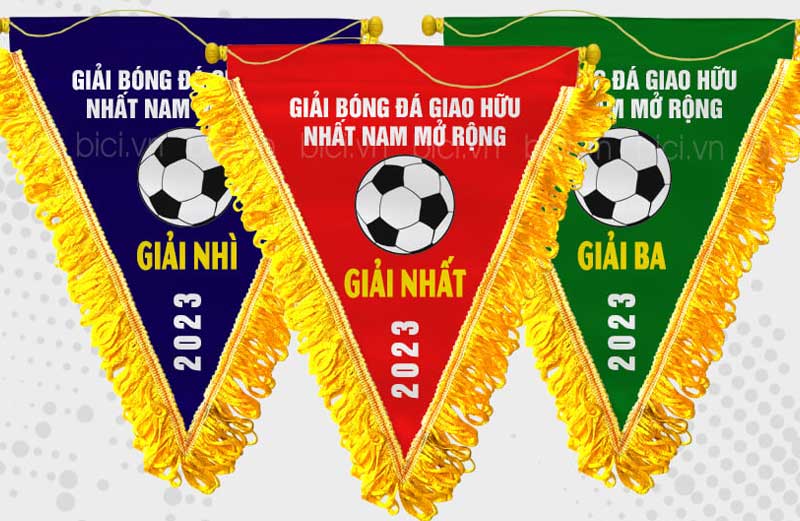 Cờ lưu niệm bóng đá đẹp: mẫu thiết kế và báo giá mới nhất