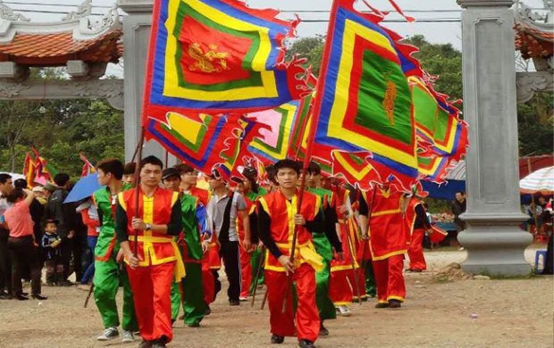 Cờ ngũ sắc là gì? Ý nghĩa cờ thần ngũ sắc lễ hội ở Việt Nam