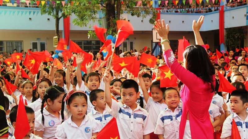 Cờ cầm tay cho học sinh.