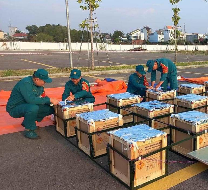 Băng đeo tay dân quân tự vệ là gì? Đặc điểm và cách sử dụng 5 Cách đeo băng đeo tay dân quân tự vệ
