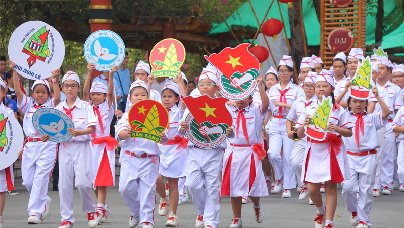 Cờ chỉ huy có thể được sử dụng trong các hoạt động như duyệt nghi thức, diễu hành