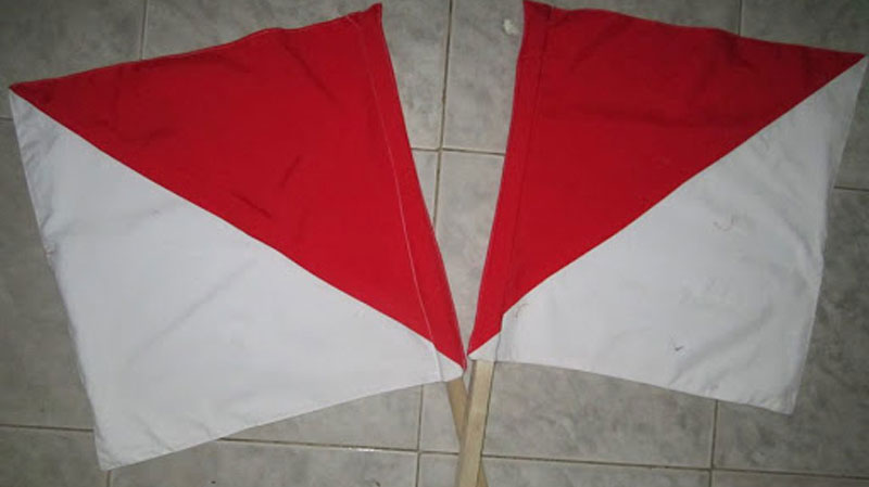 Cờ Semaphore là gì? Bảng chữ cái và cách đánh Semaphore 5 Cờ Semaphore dùng trong kỹ năng truyền tin thường có kích thước 40 × 40 cm,