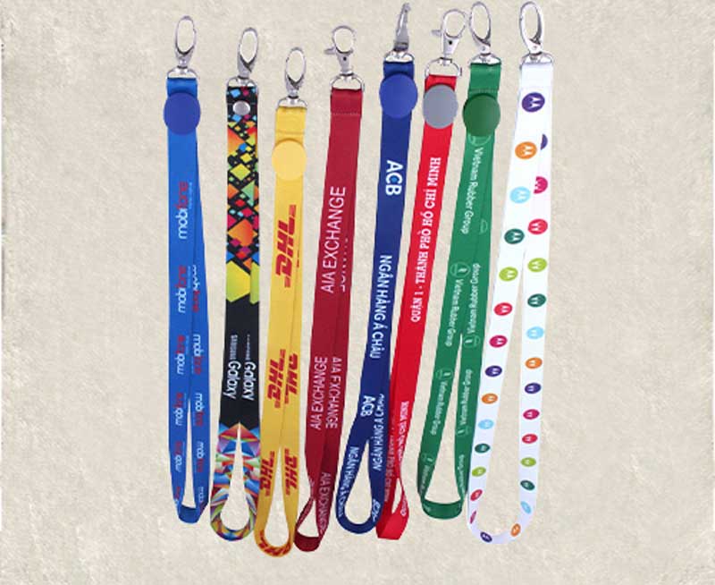 Lanyard là gì? Các loại dây đeo thẻ và ứng dụng phổ biến 2 Dây đeo thẻ Satin