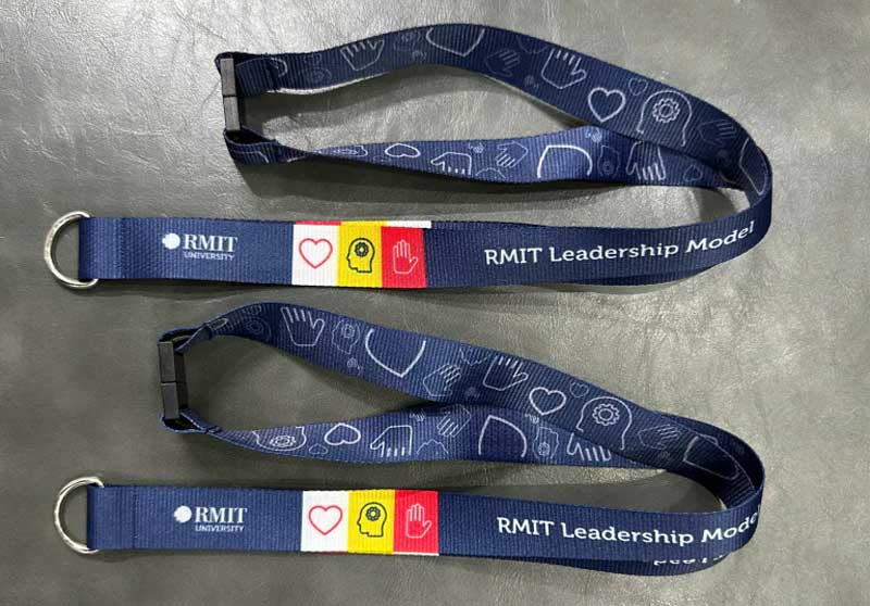 Lanyard là gì? Các loại dây đeo thẻ và ứng dụng phổ biến 6 Nhận diện thương hiệu và quảng bá doanh nghiệp